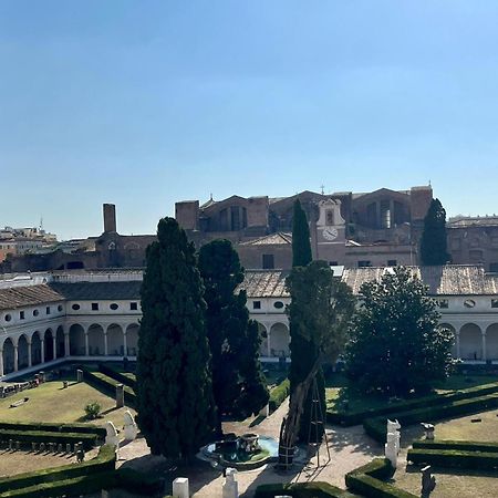 Camera X2 Con Splendida Vista Sulle Terme Di Diocleziano E Sul Chiostro Di Michelangelo Rome Luaran gambar